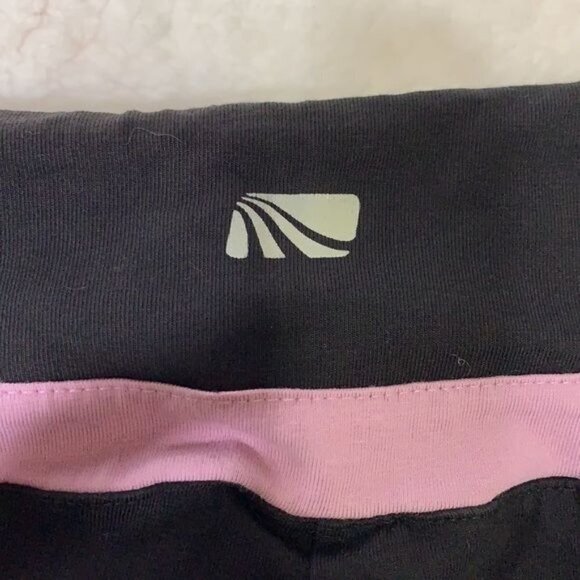 Marika Tek Cropped Workout Yoga Legging Pants - Black/Lilac, Sz Med Poly/Spandex - Picture 4 of 6